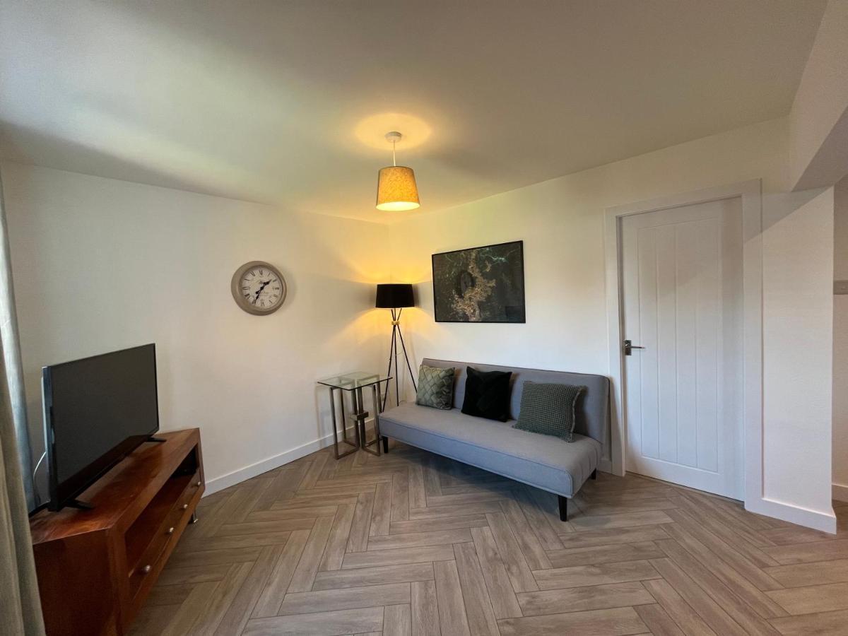 Contemporary 1 Bedroom Apartment Normanton  Esterno foto