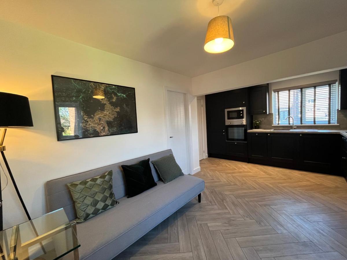 Contemporary 1 Bedroom Apartment Normanton  Esterno foto
